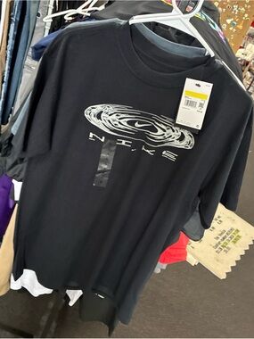 Nike Men’s Black Graphic Logo T-Shirt
